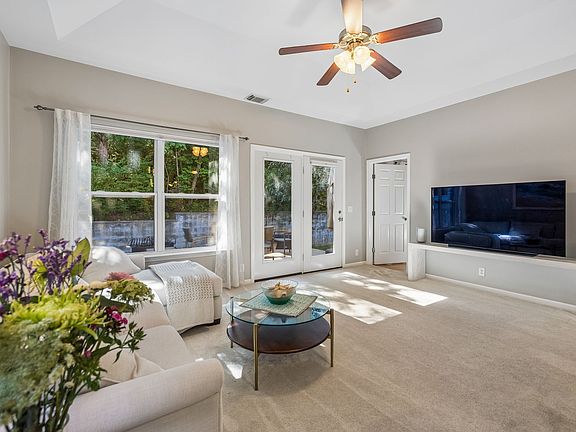 5th image of 905 Catlow Ct