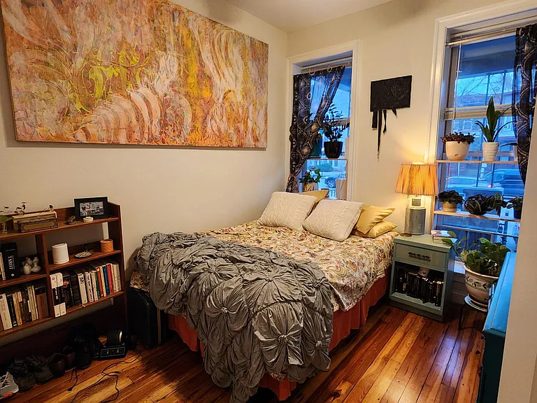 221 E 25th St #1 — Photo 6