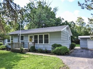 253 Hollybrook Rd, Rochester, NY 14623