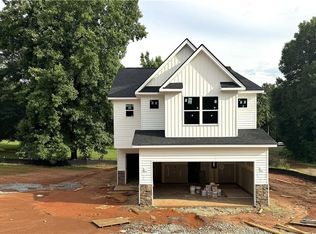 214 Lynn Rd, Bethlehem, GA 30620