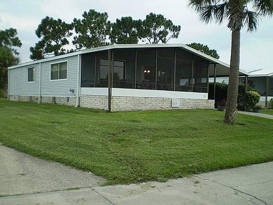 1st image of 831 Phoenix Ln