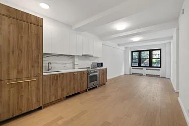 340 East 52nd Street, #1D