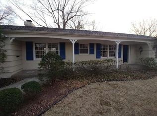 8432 Sagamore Rd, Leawood, KS 66206