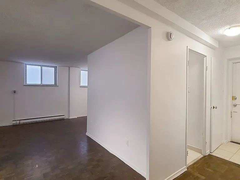 570 Eglinton Ave W #4 — Photo 9