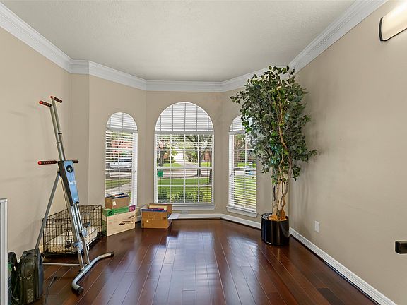 5th image of 12907 Ridge Bank Ln