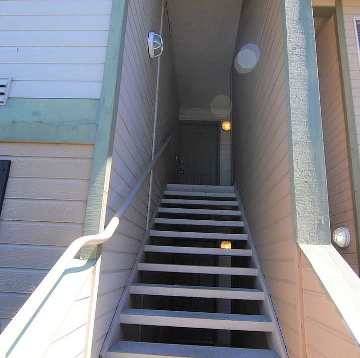 1st image of 220 Antles Ave APT 111