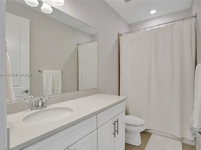 5140 Eucalyptus Dr #5 — Photo 12