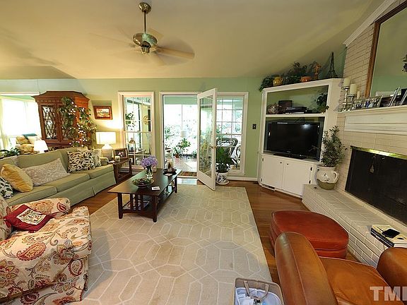 3rd image of 2505 Medway Dr
