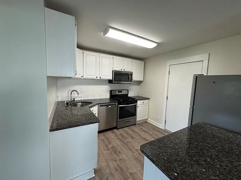 11411 Douglas Ave #C — Photo 3
