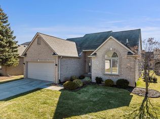 20270 Nicol Creek Dr, Macomb, MI 48044