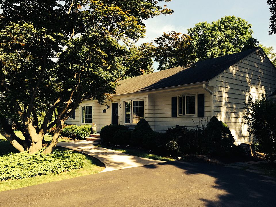 Front view of home