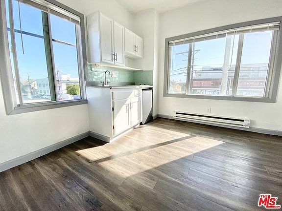 3rd image of 908 Pacific Ave #3