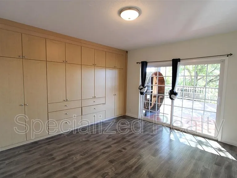 3694 Berwick Dr — Photo 17