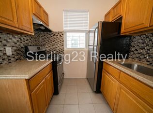 20-48 46th St #2F, Astoria, NY 11105