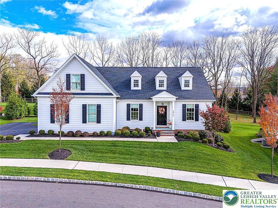 1st image of 4475 Stonebridge Dr