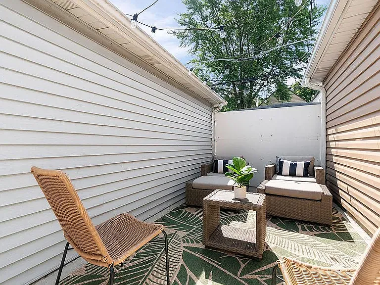 2981 N Lawndale Ave #1 — Photo 26