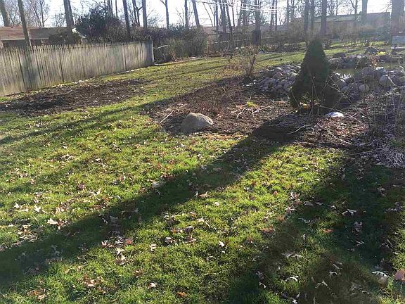 2nd image of 4128 Woodstock Dr