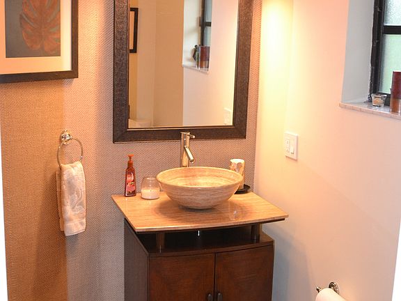 5th image of 2601 Tigertail Ave #1