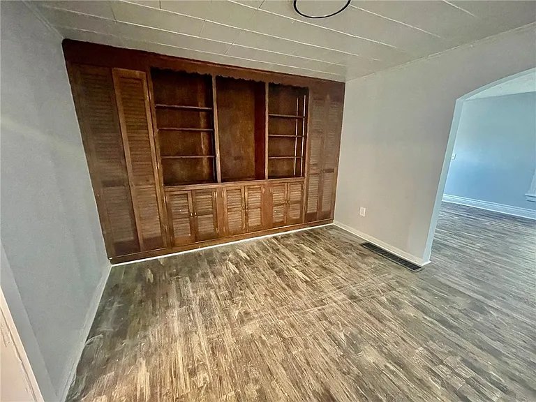 223 E Filbert St — Photo 6