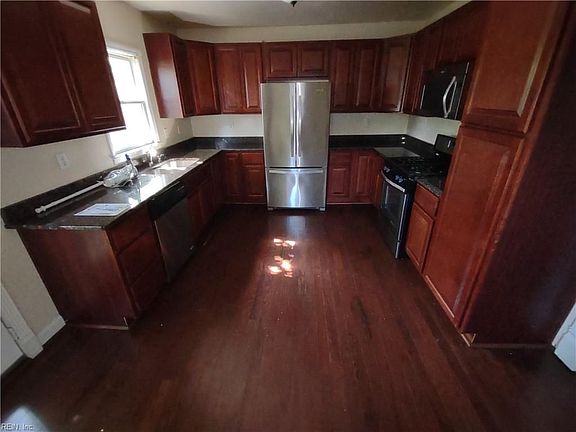 4th image of 541 Mount Vernon Ave
