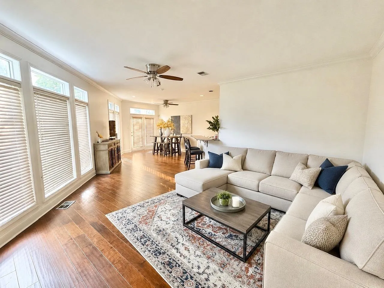 4 bed, 3.5 bath, 2779 sqft, $3,375 — Photo 2