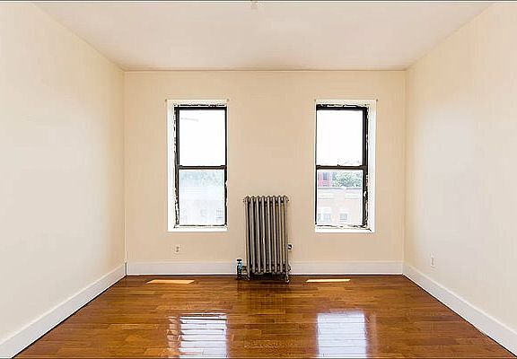 4th image of 157 Jefferson Ave #1E