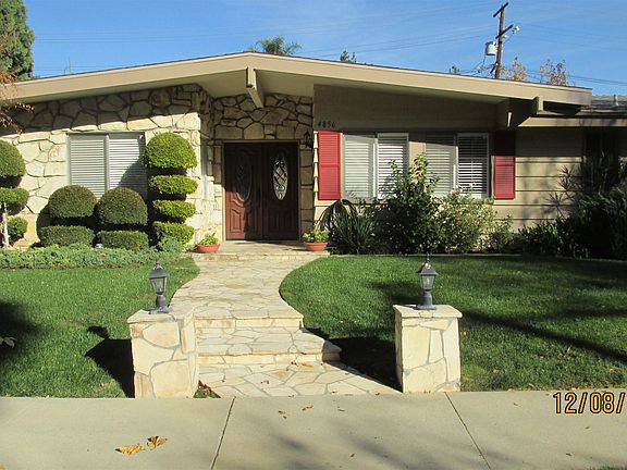 3rd image of 4856 Heaven Ave