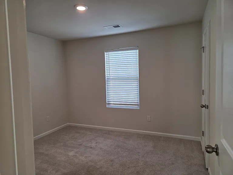 1537 Woodhouse Dr — Photo 21