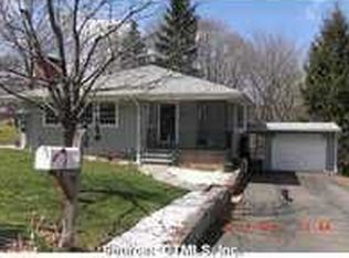 17 Oregon Ave, Meriden, CT 06451