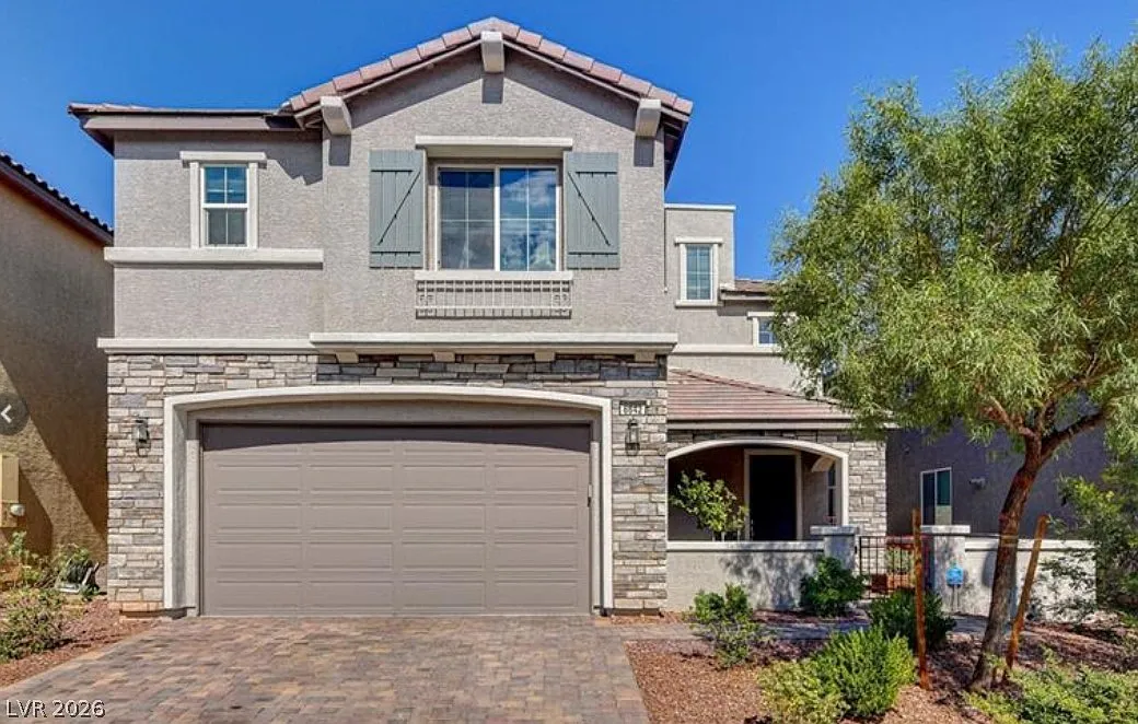 5 bed, 3.0 bath, 2681 sqft, $2,999 — Photo 1