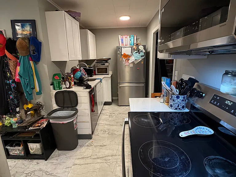 16 Lincoln Ave #R — Photo 6