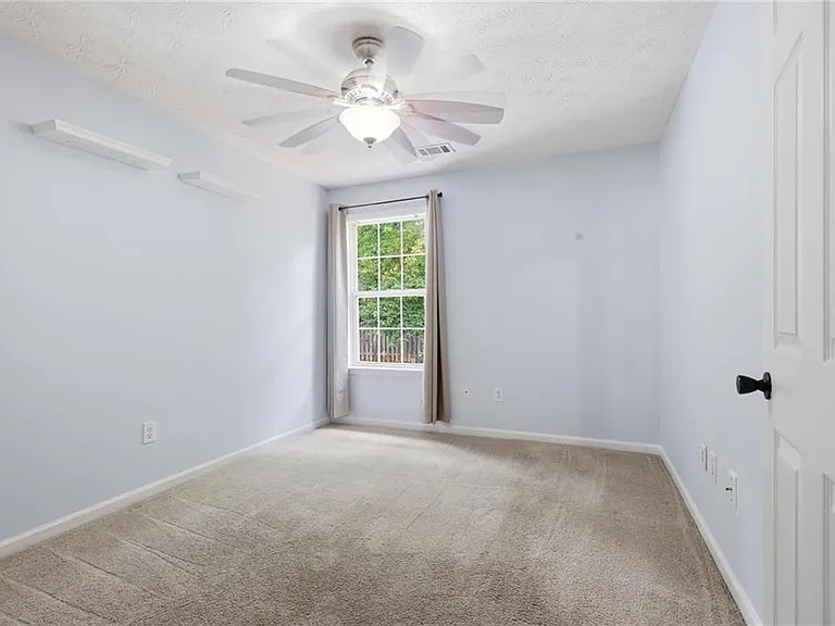 1409 Chardin Dr — Photo 21