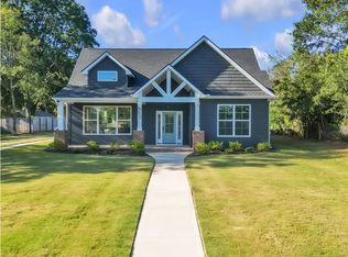 517 N East Main St, Easley, SC 29640