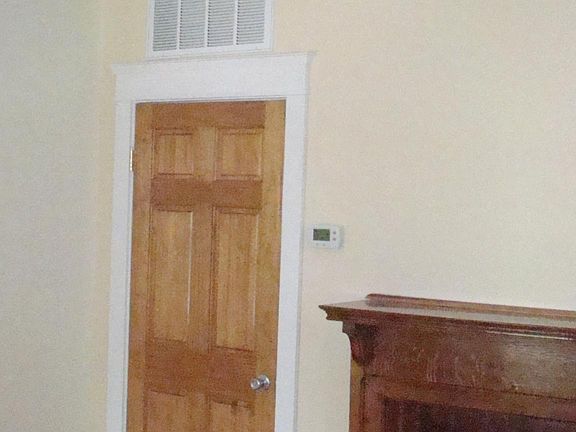 3rd image of 419 Washington Ave SW #1