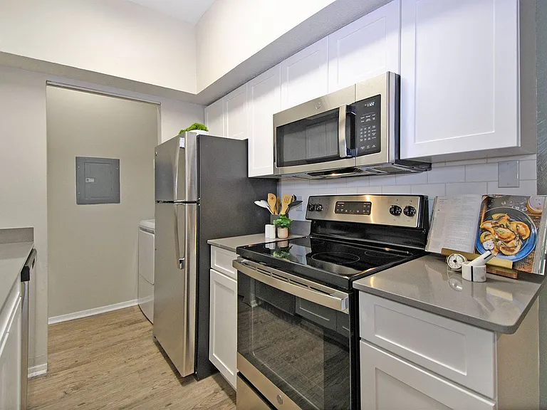 Fox Chase Apartments — Photo 6