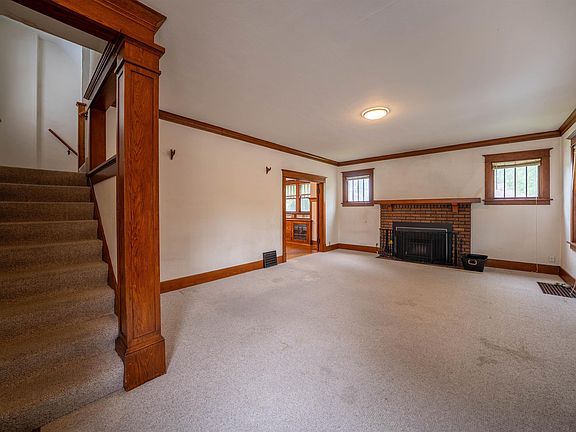 4th image of 134 W Hanssler Pl