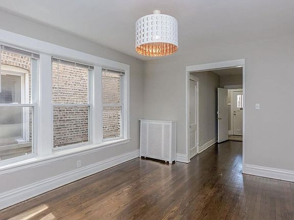 4th image of 4710 N Drake Ave #1