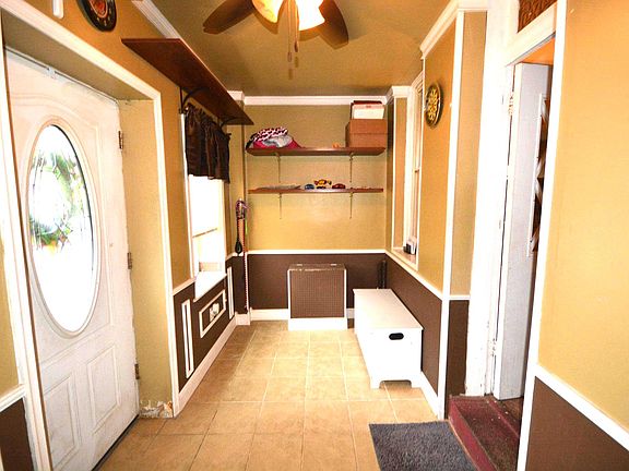 3rd image of 5923 Erdrick St