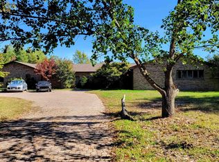 3898 Country Club Rd, Carbondale, IL 62901