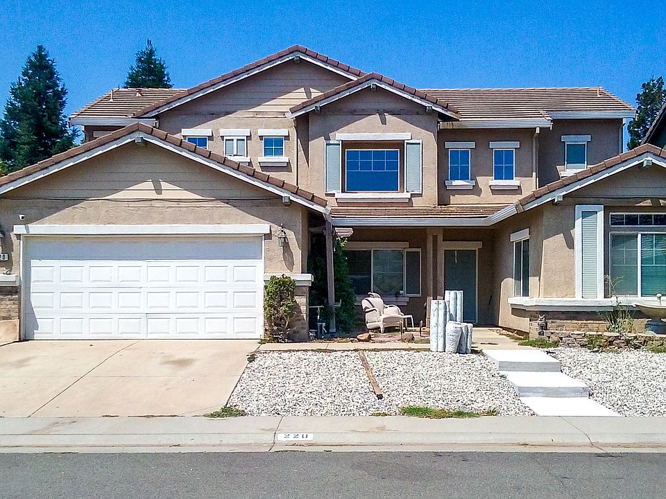 1st image of 220 Saint Lucia Way