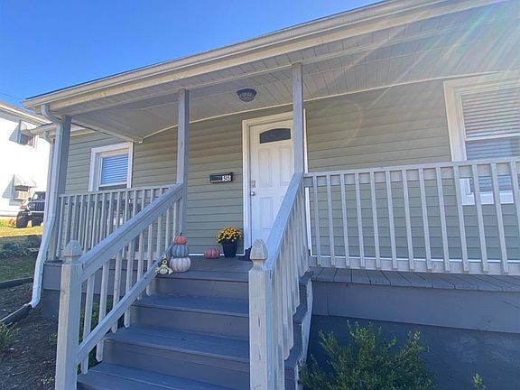 2nd image of 515 Stafford St