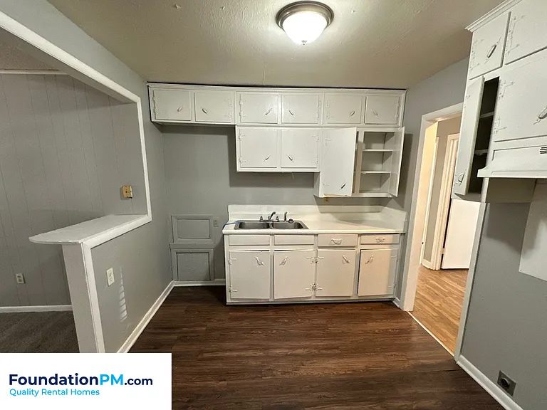 1700 Dabbs Ave — Photo 4
