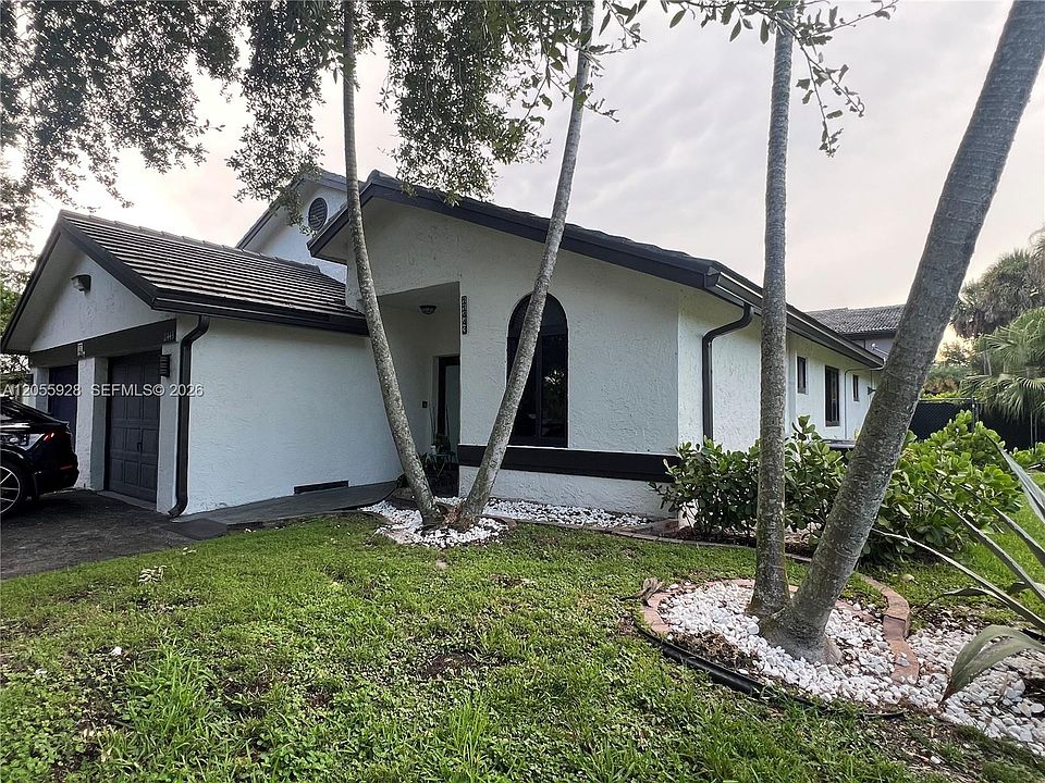 1st image of 11441 NW 43rd St