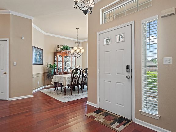 3rd image of 788 Sapphire Ave