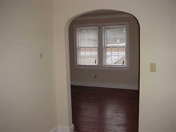 3rd image of 164 Watkins Ct