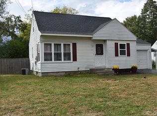 15 Lee Ter, North Syracuse, NY 13212