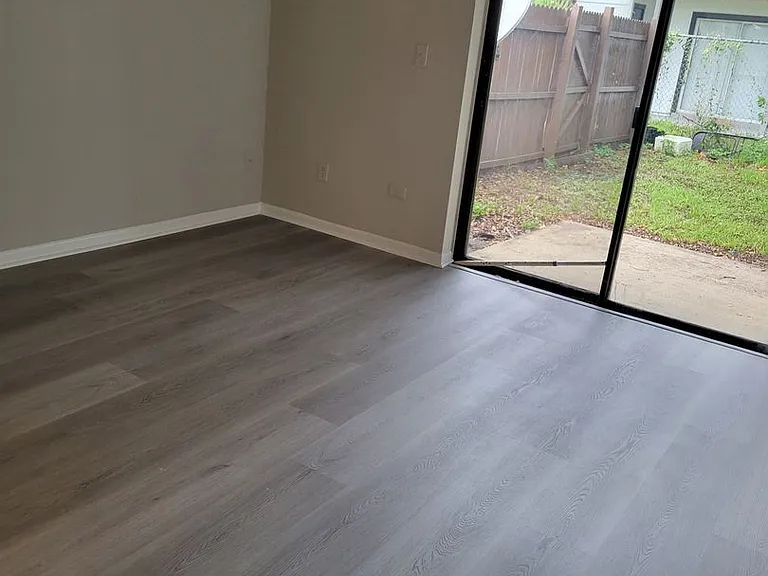 5483 Decatur St — Photo 16