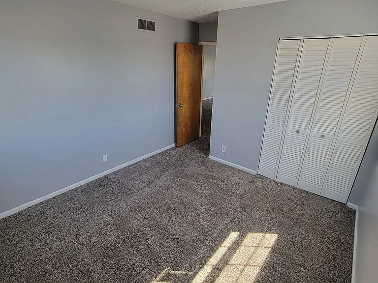 4405 Landside Drive — Photo 12