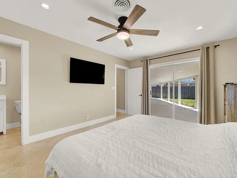 2152 NE 61st Ct — Photo 31