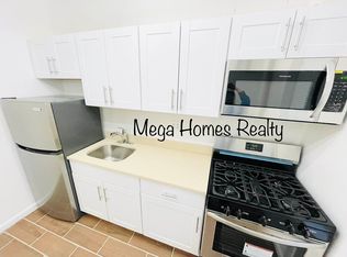 21-06 28th Ave #2, Astoria, NY 11102